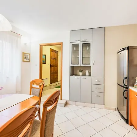 Apartment Kala *